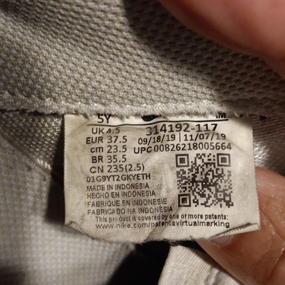 Youth Nike Air Force 1 in white - Picture 6 of 8